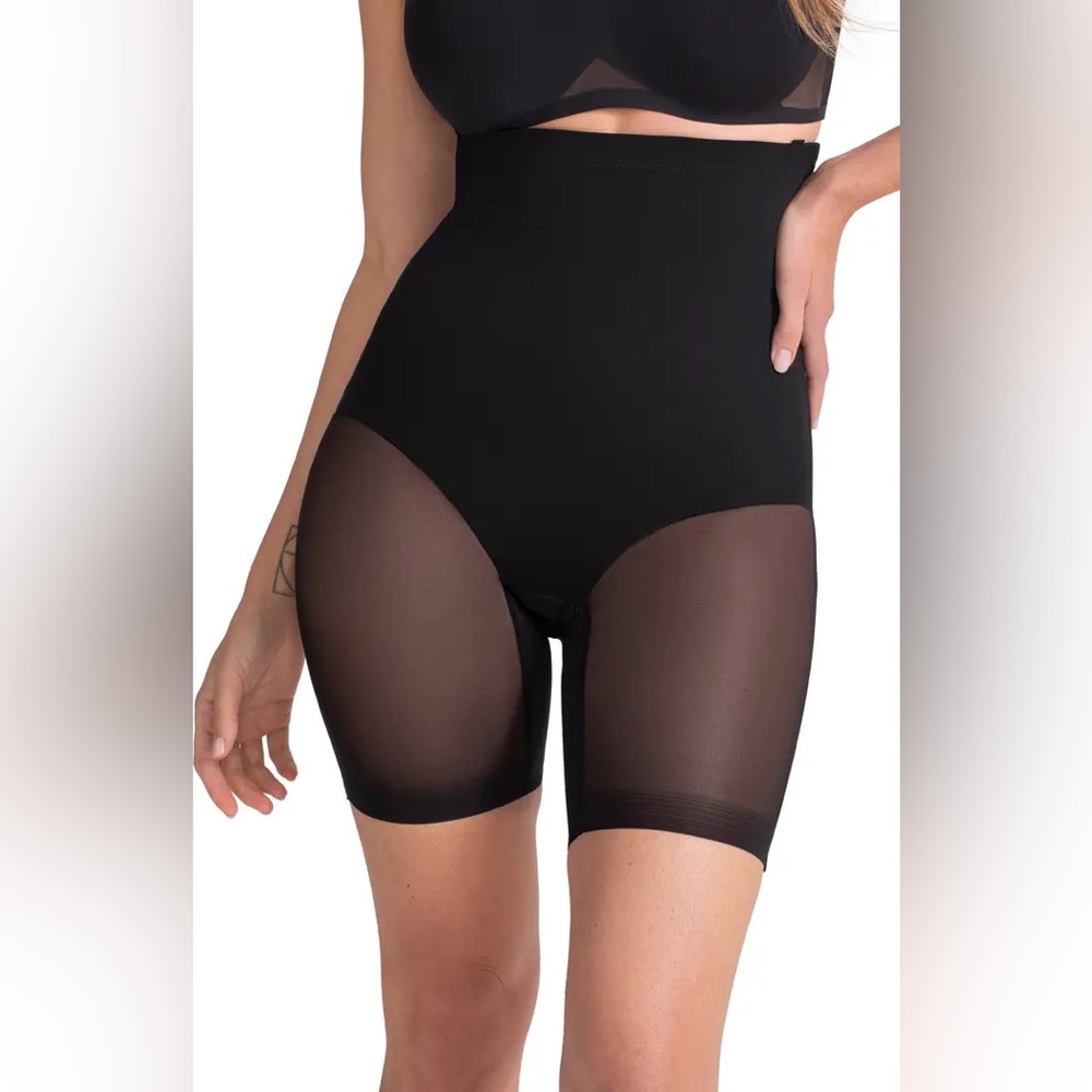 Honeylove SuperPower Shorts Vamp Black Size: Small NWT.